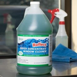 Noble Chemical 1 Gallon / 128 Oz. Reflect Super Concentrate Window Cleaner