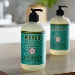 Mrs. Meyer's® Mrs. Meyer's Clean Day 651344 12.5 Oz. Basil Scented Hand Soap With Pump - 6/Case