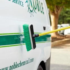 Carlisle 3646875 Flo Thru 10" Green Flagged Vehicle And Wall Cleaning Brush