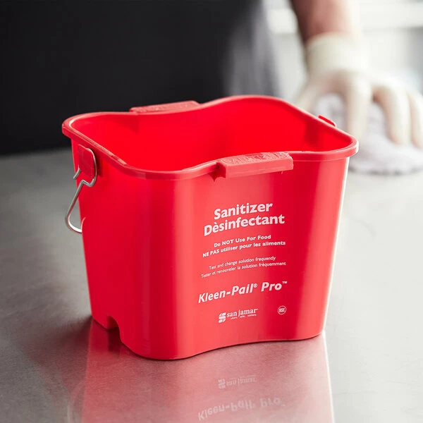 San Jamar KPP97RD 3 Qt. Red Sanitizing Kleen-Pail Pro 1 San Jamar KPP97RD 3 Qt. Red Sanitizing Kleen-Pail Pro