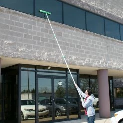 Unger® Unger ED550 OptiLoc 3-Section Telescopic Pole With ErgoTec Locking Cone - 18' -VIETRI SHOP 847396