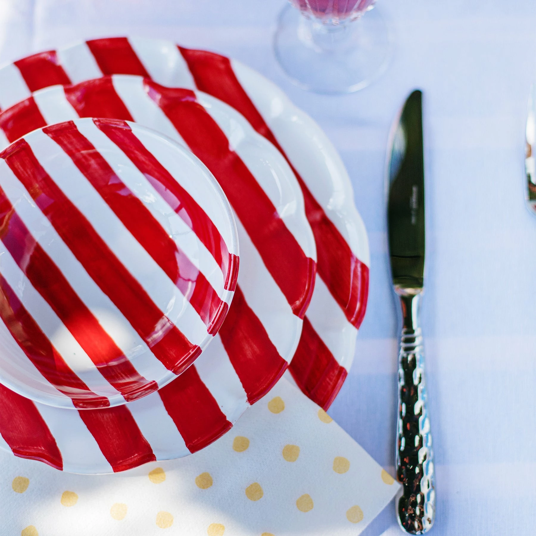 Vietri Amalfitana Red Stripe Dinner Plate 2 Vietri Amalfitana Red Stripe Dinner Plate - Image 2