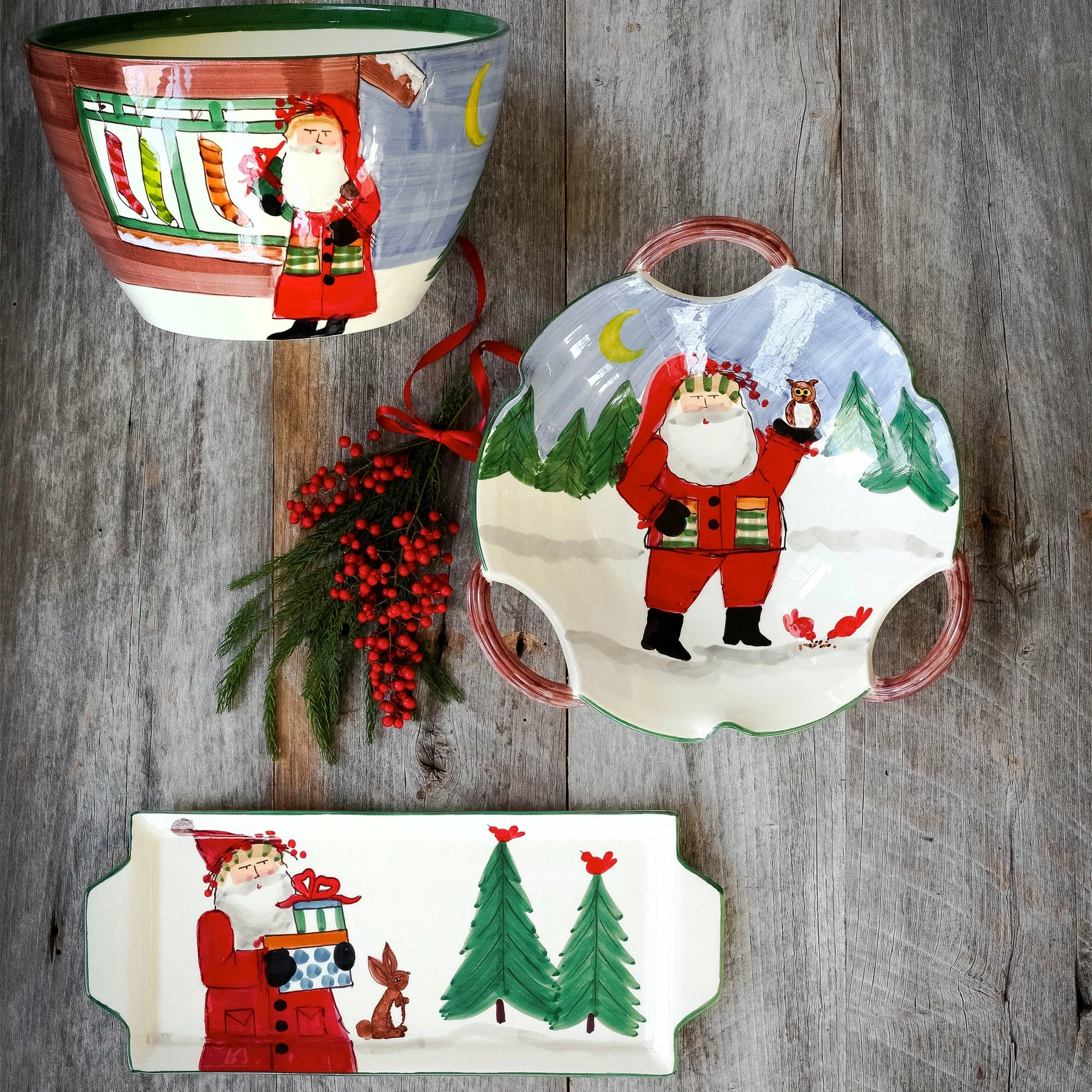 Vietri Old St. Nick Large Deep Bowl - Santa W/ Stockings 2 Vietri Old St. Nick Large Deep Bowl - Santa W/ Stockings - Image 2